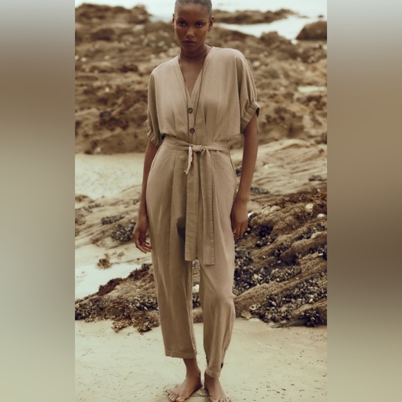 BELTED LINEN BLEND JUMPSUIT - Picture 1 of 11